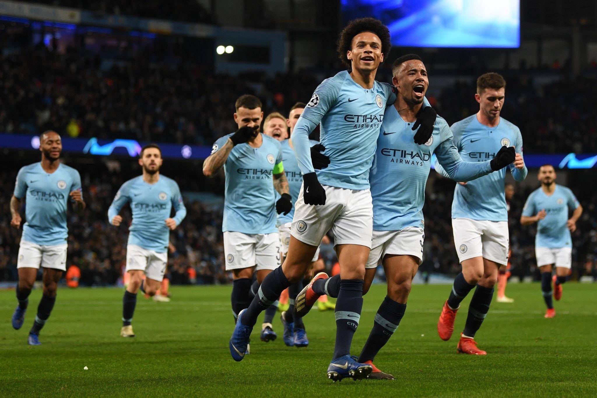 但凭借其超 但凭借其超