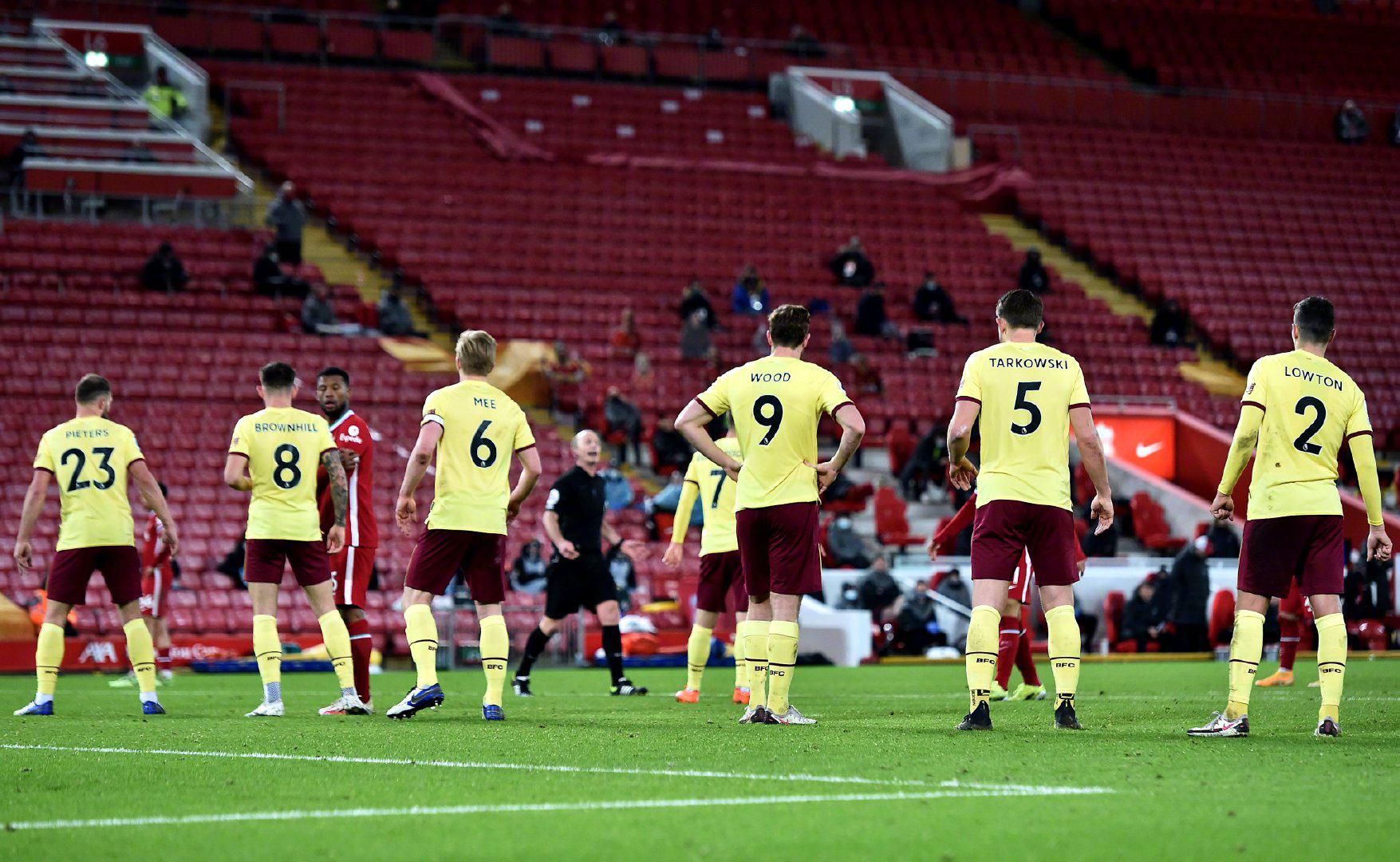 不仅对他个 不仅对他个